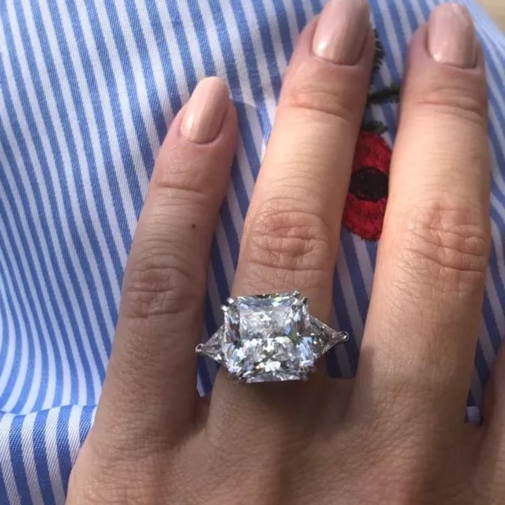 8ct Princess Cut Ring - Picture 5 of 13